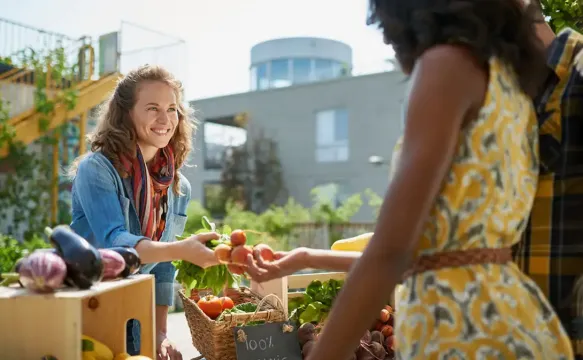 mercado al aire libre de verduras